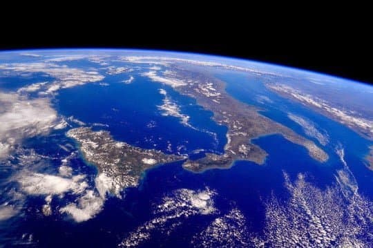 Dünyayı Uzaydan Canlı İzle – HD